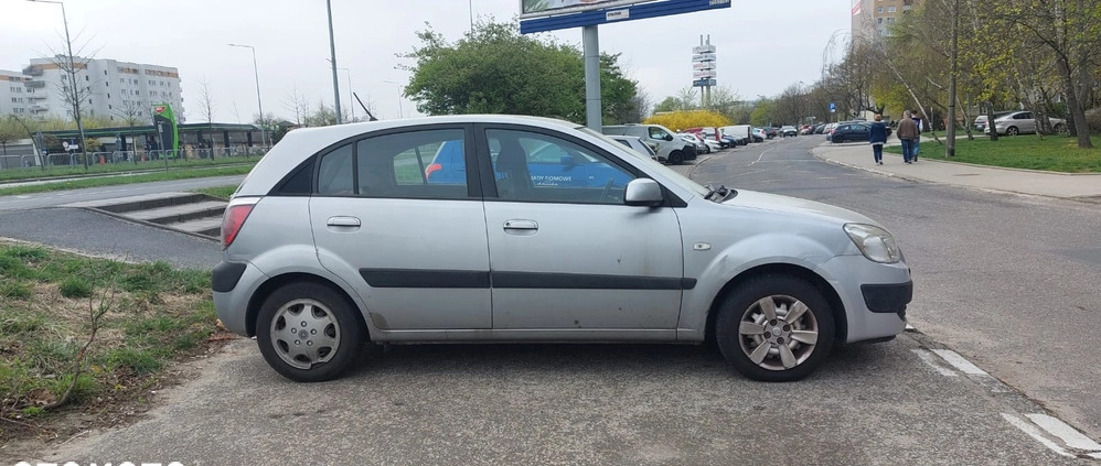 Kia Rio cena 7000 przebieg: 239000, rok produkcji 2006 z Poznań małe 106